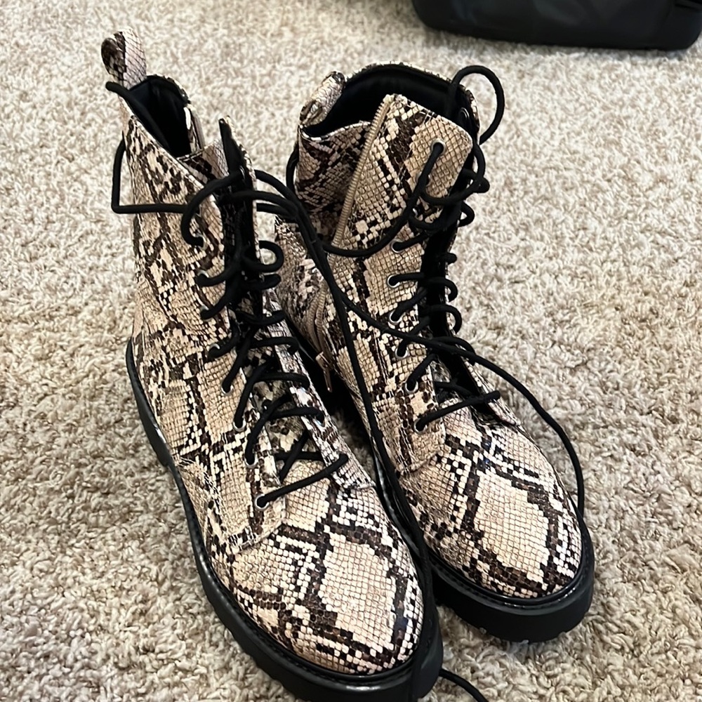 Steve Madden boots